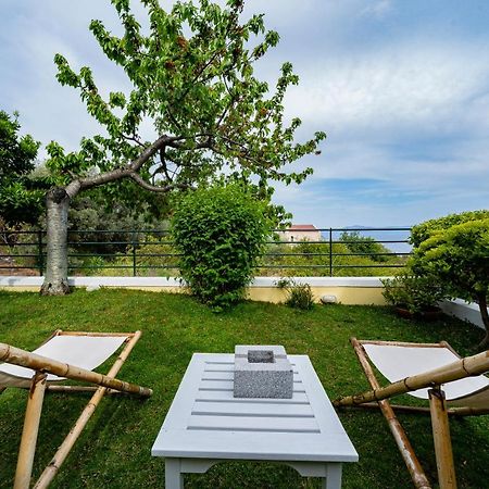 Sea Path Apartment PalaiónTsiflíkion 外观 照片