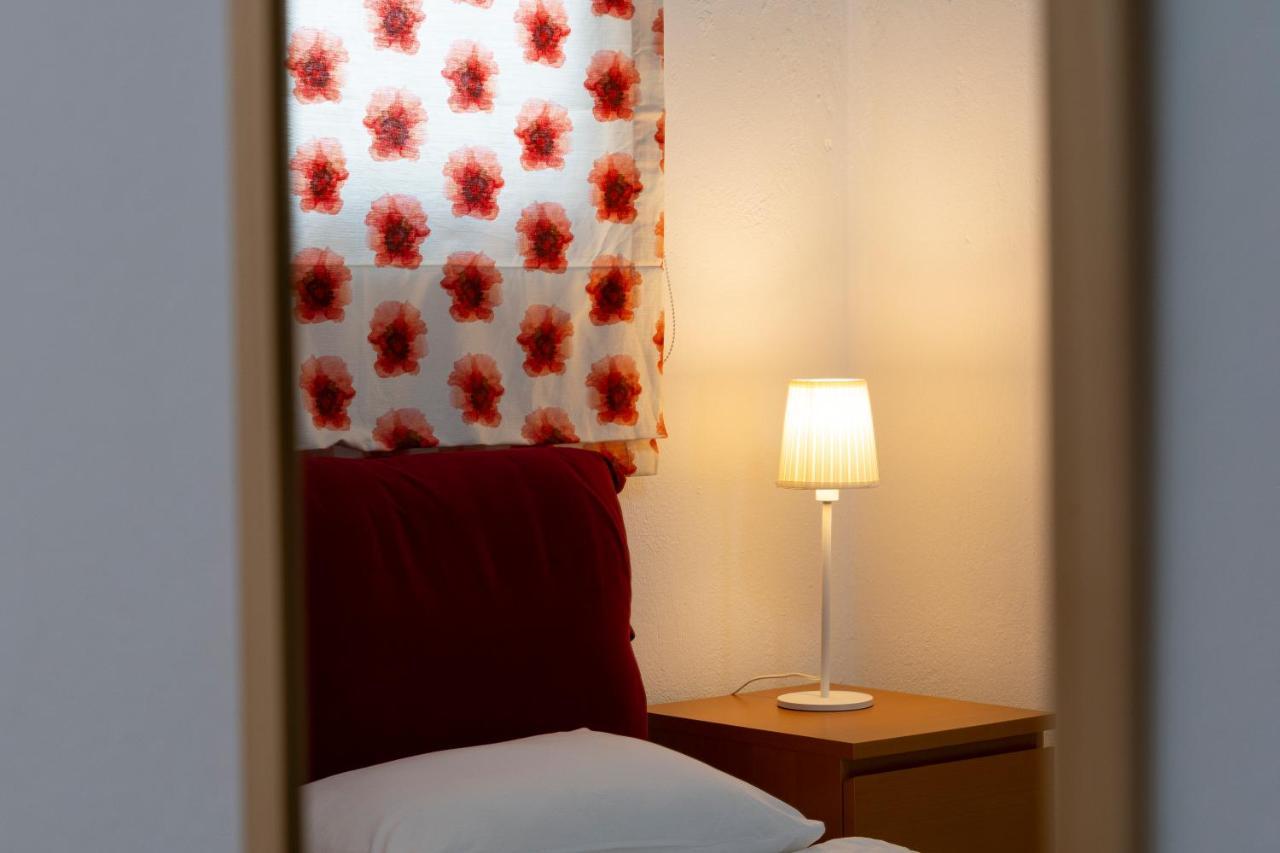 Sea Path Apartment PalaiónTsiflíkion 外观 照片