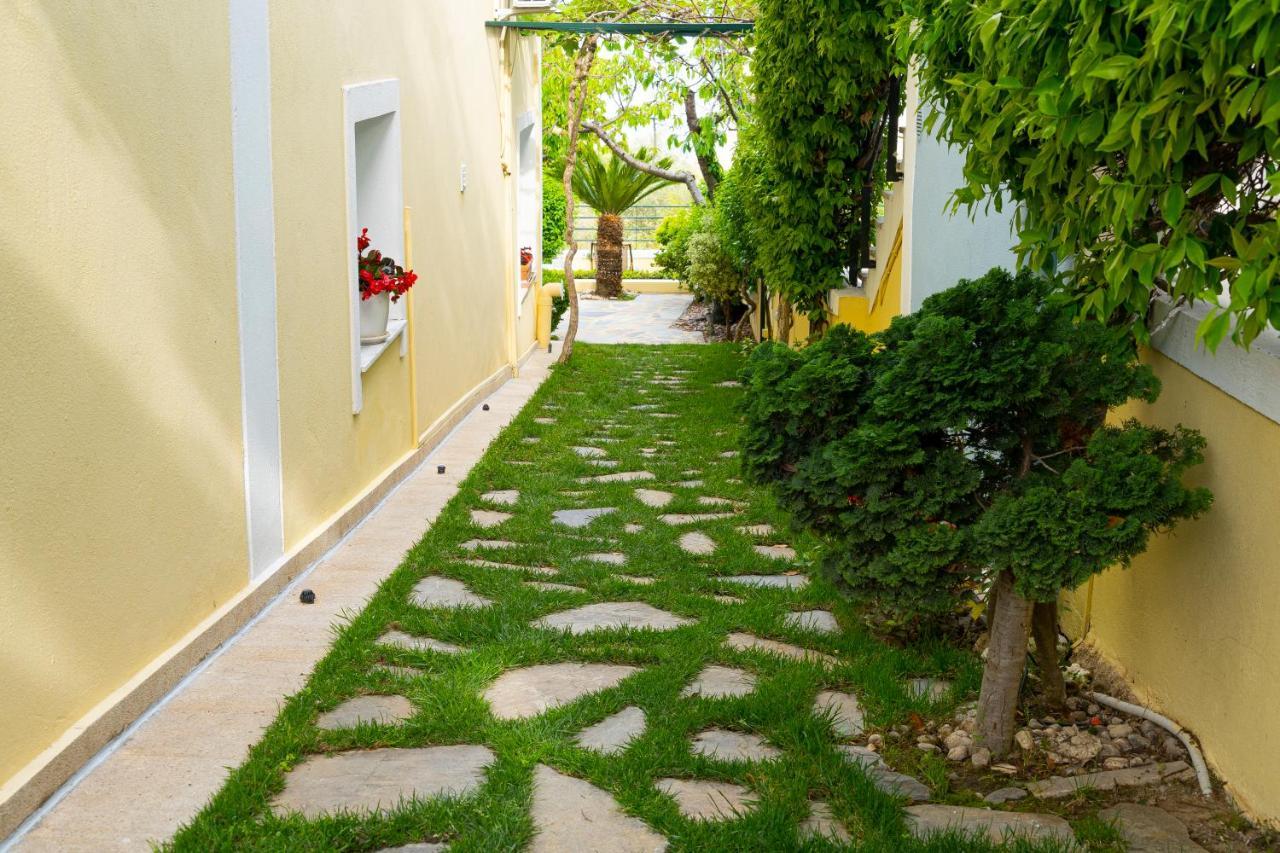 Sea Path Apartment PalaiónTsiflíkion 外观 照片