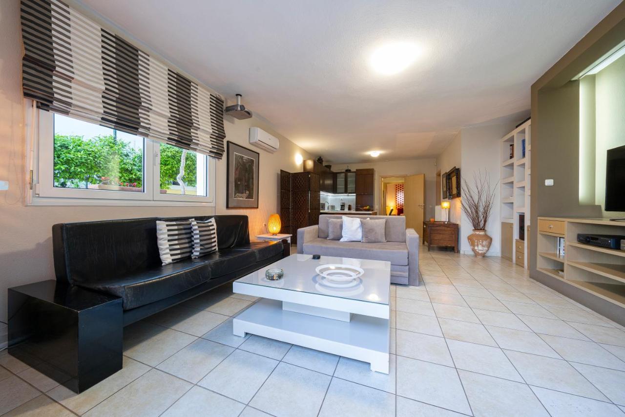 Sea Path Apartment PalaiónTsiflíkion 外观 照片
