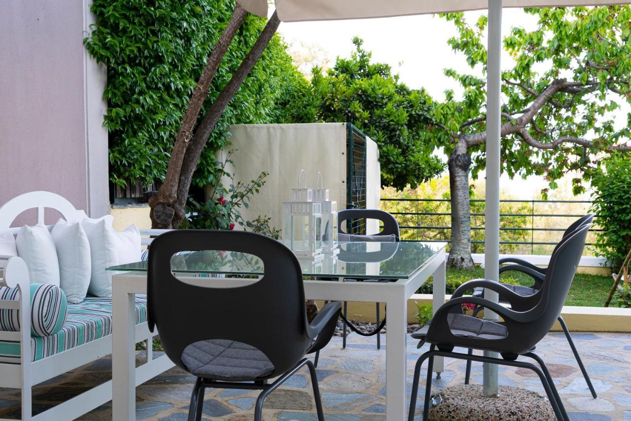 Sea Path Apartment PalaiónTsiflíkion 外观 照片